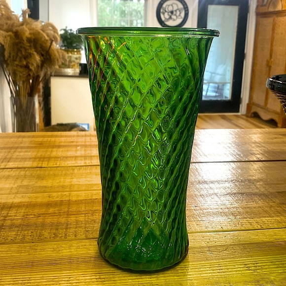 Vintage Large Emerald Green Ribbed Optic Swirl Glass Vase